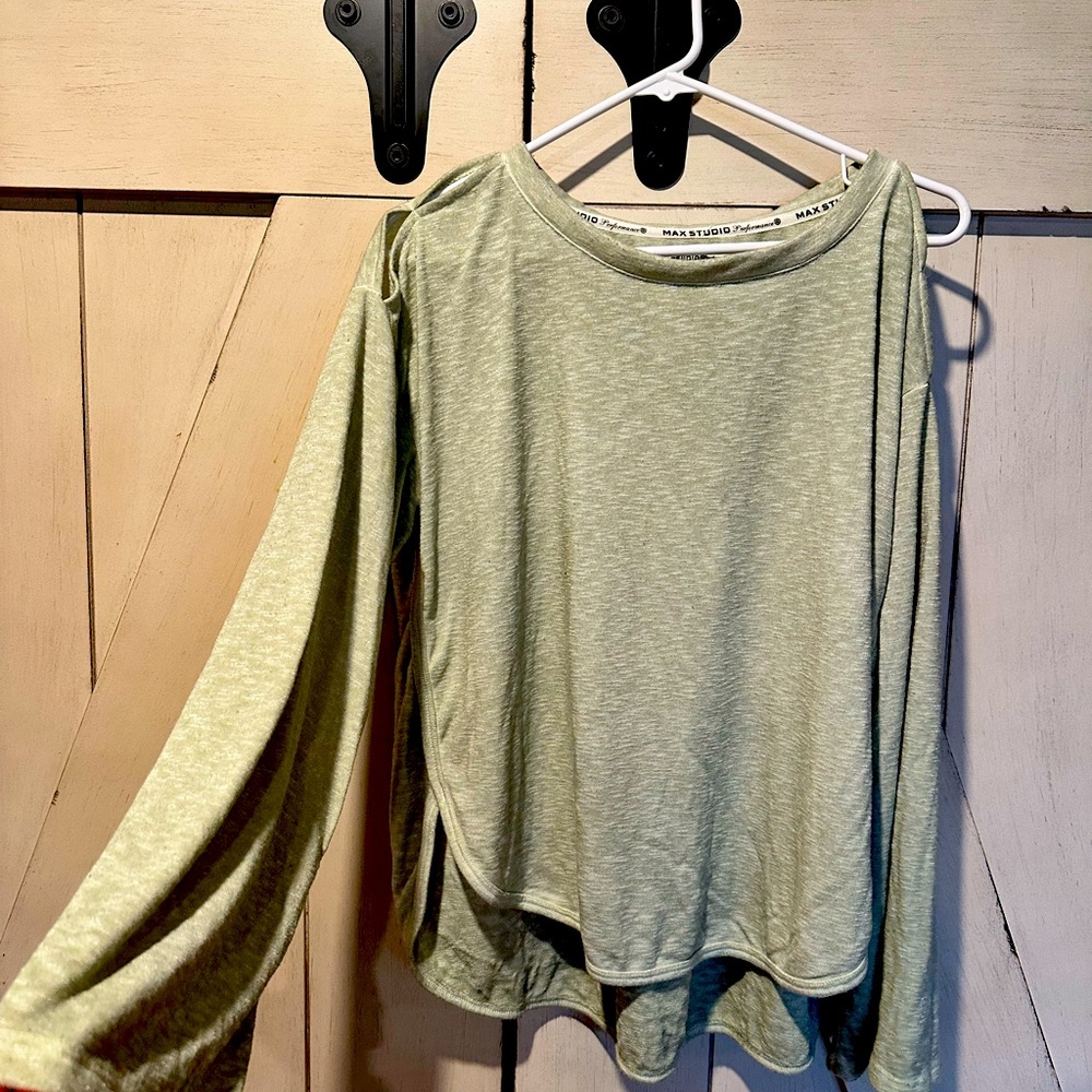 Max Studio Top - image 1